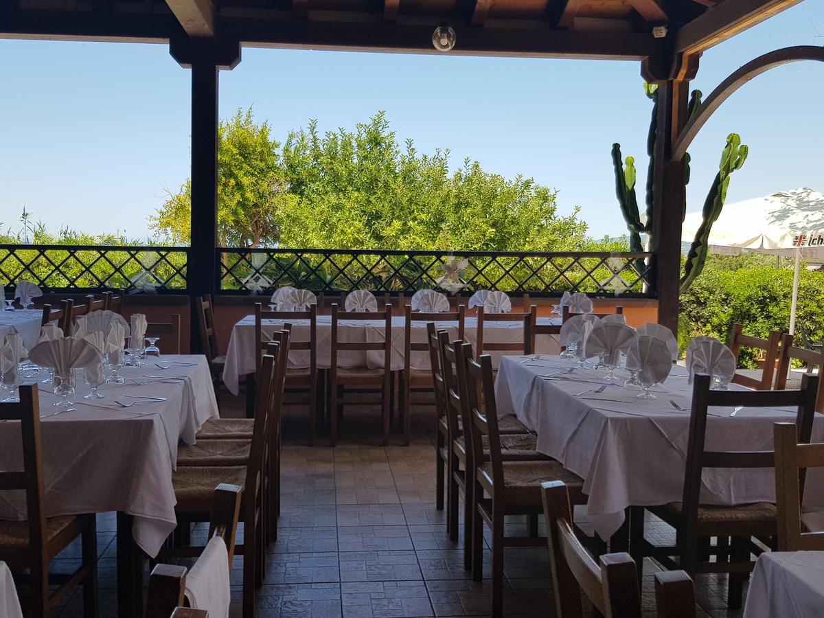 Hotel La Vela Valledoria  Luaran gambar